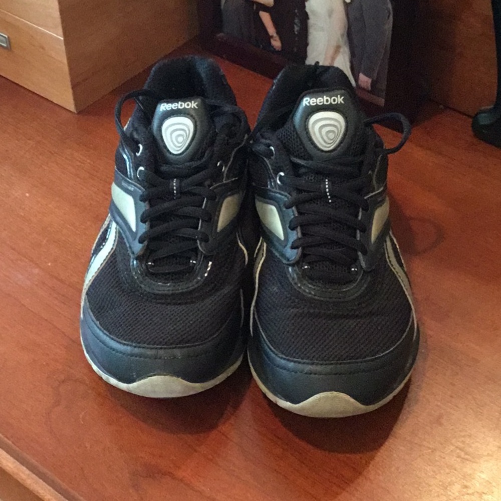 Balance Reebok Sneakers. Great for booty shaping